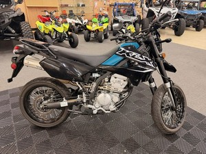 Ordene Ahora la Motocicleta Kawasaki KLX 300SM 2024 2025, Nueva Supermoto en Venta con GARANTÍA - Product Image 3