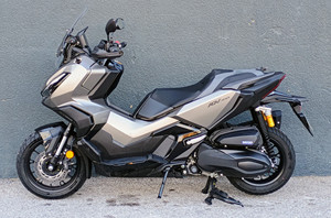 Oferta Anual 2025: Motocicletas/Scooters Honda ADV350 Nuevas - Product Image 2
