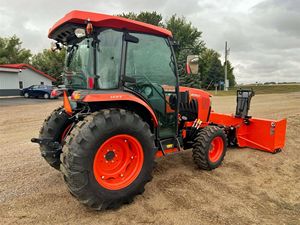 Tractor de alta eficiencia 2019 Kubota L4060HSTC - Product Image 6