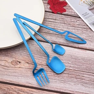 Ensemble de couverts de style antique avec poignée bleue pour salle à manger vintage, fête de mariage, décor de table élégant et usage domestique classique - Product Image 6