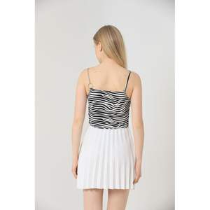 Blusas y Camisas para Mujer Topshow con Detalle de Cadena de Zebra, Disponibilidad al por Mayor - Product Image 3