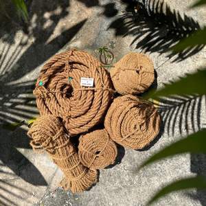 Usine directe au Vietnam produisant une corde décorative en fibre de noix de coco faite à la main en fibre de coco naturelle durable pour l'artisanat intérieur extérieur - Product Image 2