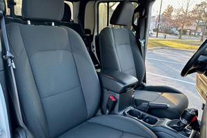 Jeep Gladiator Sport 4x4 2020 Usado en Buen Estado - Product Image 5