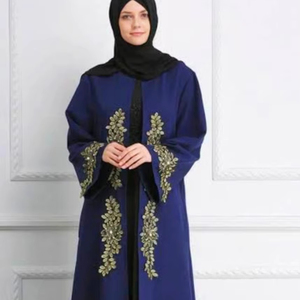 Abayas en rayonne élégantes et modestes pour femmes brodées à la main - Product Image 1