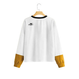 เสื้อสเวตเตอร์ถักมีโลโก้3D สำหรับผู้หญิงคอลเลกชั่นสำหรับฤดูหนาวแบบ2024 - Product Image 1