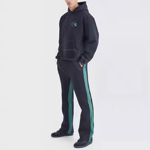 Ensemble de survêtement évasé avec pantalon taille haute et veste zippée pour un look décontracté et sportif Ensemble de survêtement évasé 2025 - Product Image 1