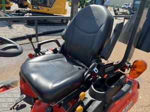 Tractor Compacto Kubota BX2380 2021 de 23 HP con Tracción en las 4 Ruedas y Cargador Frontal, Tractor Agrícola Diésel en Venta - Product Image 2