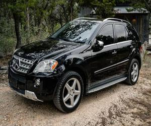 BEST SELLING 2010 M e r c e d e s-Be nz ML550 5.5-Liter V8, AWD - Product Image 3
