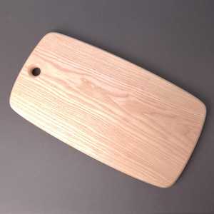 Tabla de cortar de madera maciza de estilo vintage, duradera, decorativa e Ideal para uso diario en la cocina o regalos reflexivos con queso - Product Image 1