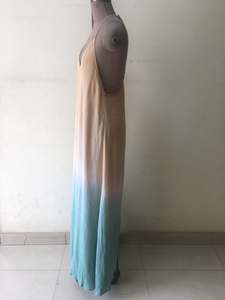 Robe de mode pour femmes imprimée avec des broderies - Product Image 2