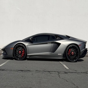 Lamborghini Aventador LP 740-4 S 2 2018, propre et abordable - Product Image 2