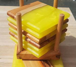 Dessous de verre en bois et résine avec support de dessous de verre pour table de bureau Dessous de verre en bois et résine époxy pour Offre Spéciale - Product Image 1