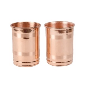 Verre de cuivre le plus vendu pour la maison et l'hôtel Verre de boisson en cuivre pur à prix raisonnable en métal. - Product Image 5