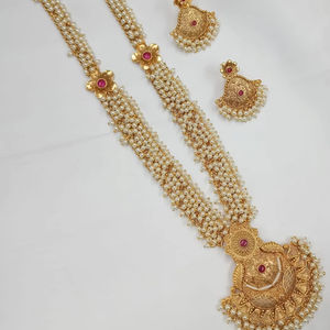 ENSEMBLE DE BIJOUX INDIENS TRADITIONNELS ET À LA MODE EN CUIVRE ENSEMBLE DE BIJOUX DE MARIAGE POUR FEMMES BOUCLES D'OREILLES ET COLLIER - Product Image 1