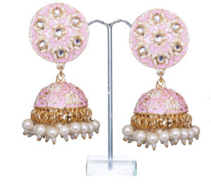 Boucles d'oreilles Jhumka traditionnelles ethniques fusion, ornées de perles, de cristaux et de strass, motif floral, plaqué cuivre antique, alliage artisanal - Product Image 2