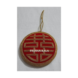 Adorno colgante de árbol de tela de gran calidad de diseño moderno de celebración con bordado Zari y adornos colgantes de trabajo con cuentas - Product Image 1