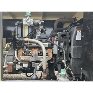 Groupe électrogène industriel au gaz naturel triphasé de 50 kW d'occasion - Sortie 277/480 V, résistant aux intempéries, alimentation de secours commerciale - Product Image 3