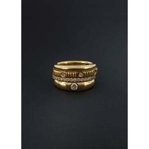 แหวนโดมประดับพลอยซิทรินของอเมเลีย ดีไซน์คริสตัลสุดหรู - Product Image 3
