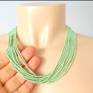 Collier de perles vert sauge, collier vert clair, colliers de demoiselles d'honneur - Product Image 2