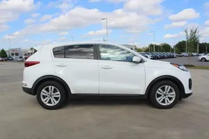 Kia Sportage LX 2019 d'occasion, super propre - Product Image 3