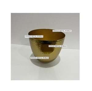 Bols de service au chocolat en métal doré classique Décorations de table pour mariages faits à la main Présentoir au chocolat de bonbons et de desserts - Product Image 1