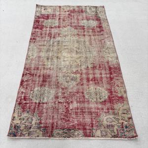 Alfombra Vintage de 3.9x7.3 pies, Alfombra Turca, Alfombra de Lana con Parches Rojos - Product Image 1