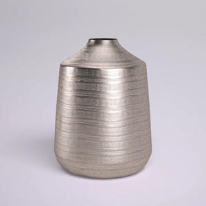 Vase à fleurs en métal de haute qualité en forme de cylindre Pot de fleur de couleur noire pour la décoration de Table de maison et de bureau Vase en métal - Product Image 3