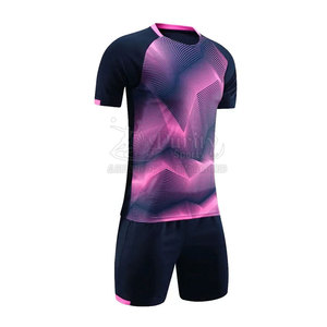 Ropa deportiva de alta calidad Camiseta y pantalones cortos de fútbol de color personalizados Venta caliente Uniforme de fútbol hecho en Pakistán - Product Image 2