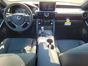 Lexus LS Sport 2020 con Volante a la Izquierda, Emisión Euro IV - Product Image 4