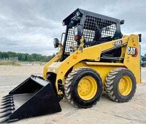รถตักล้อยาง CAT 226B3 เครื่องยนต์ดีเซล 75 กิโลวัตต์ ขนาดกะทัดรัด แรงยกสูง รับประกัน 5 ปีขึ้นไป สำหรับวัสดุก่อสร้าง - Product Image 6