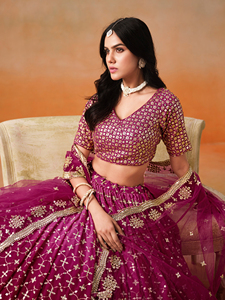 Boutique Premium Lehenga Choli Perfecto para bodas y ocasiones festivas Trabajo de hilo Lehenga Choli - Product Image 5