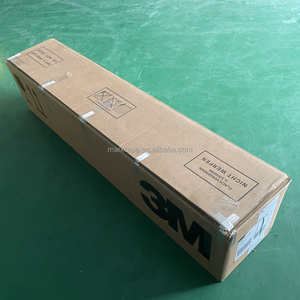ฟิล์มสะท้อนแสงเมทัลไลซ์แบบไดคัท 3M 823i สีน้ำเงิน ระดับ HIP สำหรับติดตั้งบนยานพาหนะเพื่อความปลอดภัยในการจราจร - Product Image 3
