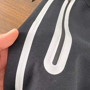 Survêtement de sport réfléchissant en coton pour homme, veste noire à capuche et manches longues, pantalon de survêtement adhésif à fermeture éclair - Product Image 6