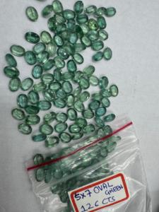 พลอยคิยาไนต์ธรรมชาติ TASBIYA GEMS ทรงรีขนาด 5x7 มม. เจียระไนเหลี่ยม พร้อมใบรับรองจากผู้เชี่ยวชาญ  เปลี่ยนสีได้ สำหรับขายส่ง - Product Image 4