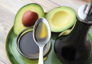 Huiles d'avocat brutes essentielles et fraîches de la meilleure qualité à prix promotionnel - Product Image 3