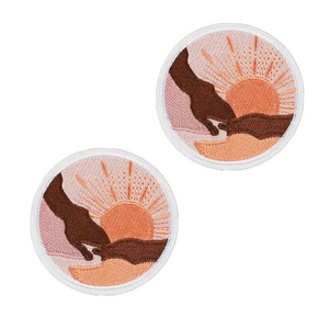 Parches de tela de bordado personalizado de MOQ bajo de alta calidad Venta caliente Parches de bordado de hierro personalizados para ropa - Product Image 6