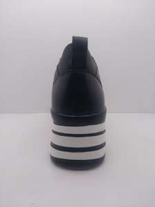 Fashionable Lightweight Anti-Slip <b>Walking</b> <b>Style</b> <b>Shoes</b> Breathable Closed Toe Design for Daily Wear and Active Lifestyle - Product Image 4