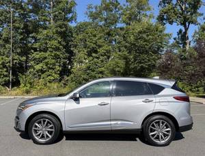 Venta al por mayor de autos Acura RDX SH-AWD con paquete tecnológico, SUV de 4 puertas con paquete tecnológico. - Product Image 3