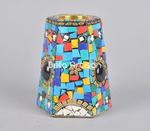 Brûleur Bakhoor en mosaïque marocaine fabriqué à la main avec incrustation de pierres précieuses multicolores - Product Image 1