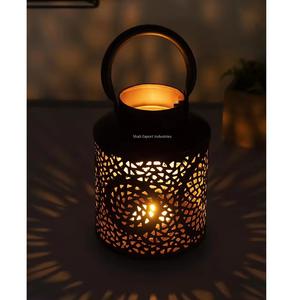 Linterna de vela de Metal con diseño Floral, linterna colgante con acabado negro para el hogar, decoración de eventos navideños, linterna cortada con láser - Product Image 2