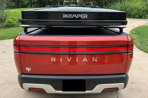 Camioneta REVEAN RIT AWD 2022 con Doble Motor, Batería de Litio, Neumáticos R18, Asientos de Cuero, 6 Asientos, Techo Panorámico, Cámara Trasera - Product Image 2