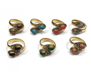 Anneaux en laiton de style classique avec perles de pierre GC-RG-170-B pour filles, idéal pour les cadeaux de la Saint-Valentin, exportés dans le monde entier depuis l'Inde... - Product Image 1