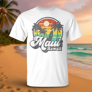 Camiseta sin Mangas Vintage de los 70 con Diseño de Surf de Maui, Hawái, Ropa Promocional Retro con Temática de Playa Hawaiana - Product Image 3