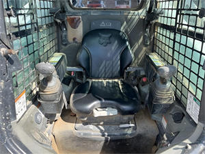 2019 Bobbcat T595 Chargeuse compacte antidérapante à haut rendement Approuvé par l'EPA Moteur puissant Facile à utiliser Utilisé Seau d'état inclus - Product Image 2