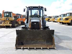 Retroexcavadora JCB 1CX Usada y Minicargadora Caterpillar 420, Modelo 2023, Carga Nominal de 15 Toneladas, Motor 4x4 en Venta - Product Image 2