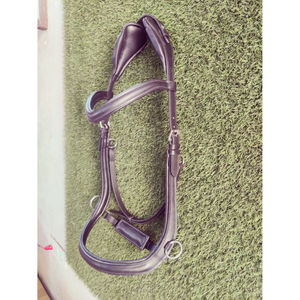 Brides de cheval en cuir de qualité exclusive légères avec pièce de tête en forme de bride de cheval légèrement incurvée - Product Image 3