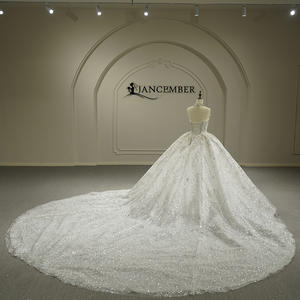 Vestido de Novia Moderno y Elegante GT26055 con Cuello Barco, Cola Capilla de Cristal, Encaje, Flores con Lentejuelas y Estilo Imperio Abullonado - Product Image 3