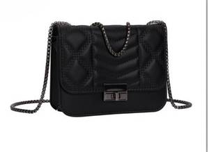 Borsa a Tracolla in Pelle con Catena per Donna - Product Image 4