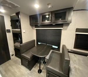 OFERTA: Caravana Jayco Jay Feather Micro 171BH usada del 2022, lista para la venta - Product Image 1