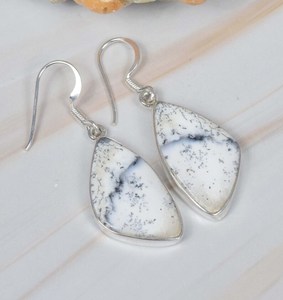 Boucles d'oreilles en opale dendritique naturelle en argent sterling 925 bijoux faits à la main en pierre de naissance d'octobre cadeau d'anniversaire parfait - Product Image 2